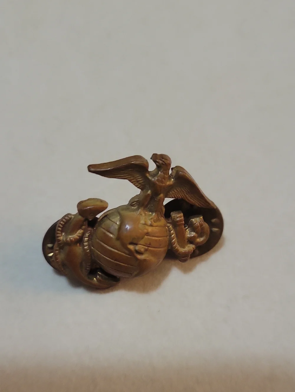 Vintage U.S. Marine Brass Eagle Globe & Anchor Military Pin - Brown Brass Tone